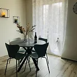 Apartment Poggio, Flat With Swimming Pool *