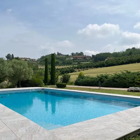 Apartment Poggio, Flat With Swimming Pool